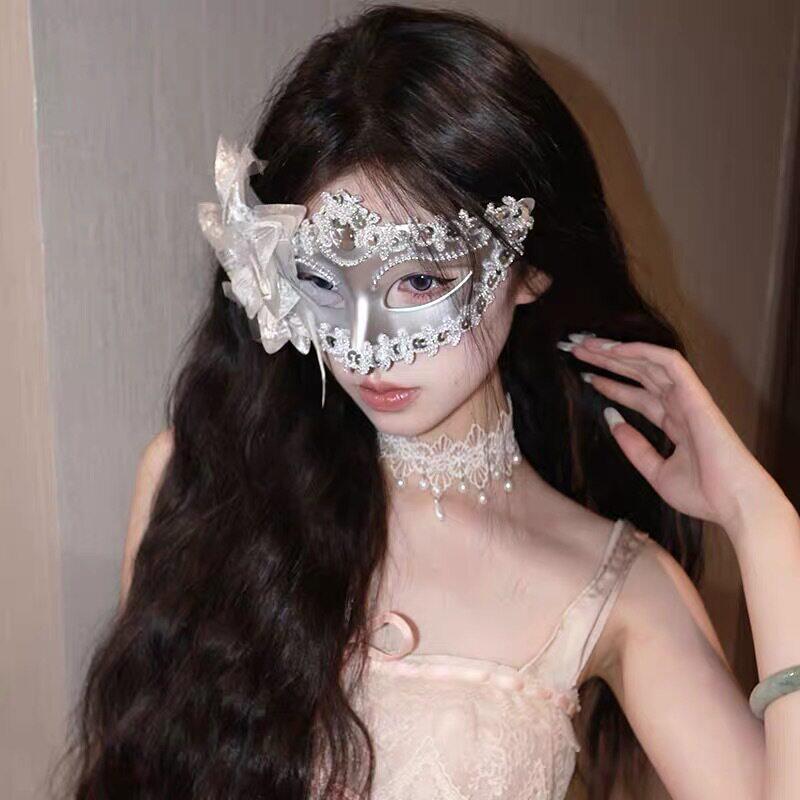 面具女士高颜值直播用成