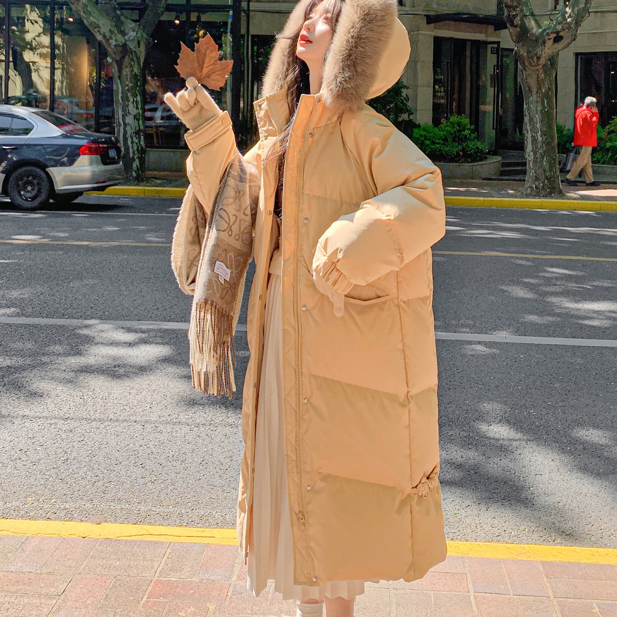 鹿芊时2025冬新款狐狸毛领中长款羽绒服女连帽加厚白鸭绒大码显瘦