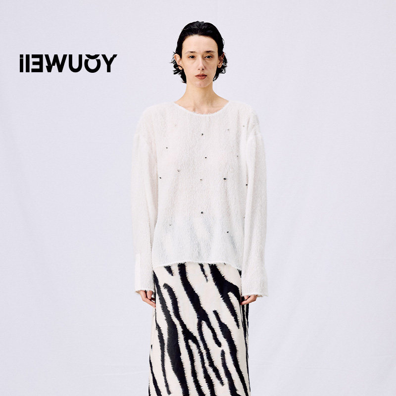 绒毛感手工钉珠针织衫上衣