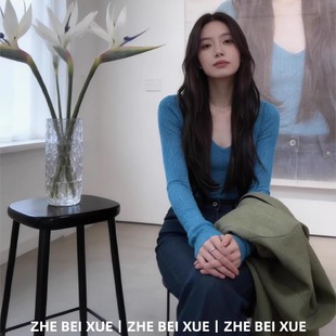 套装女高级松驰感V领修身针织上衣百搭牛仔裤独特漂亮冬装一整套