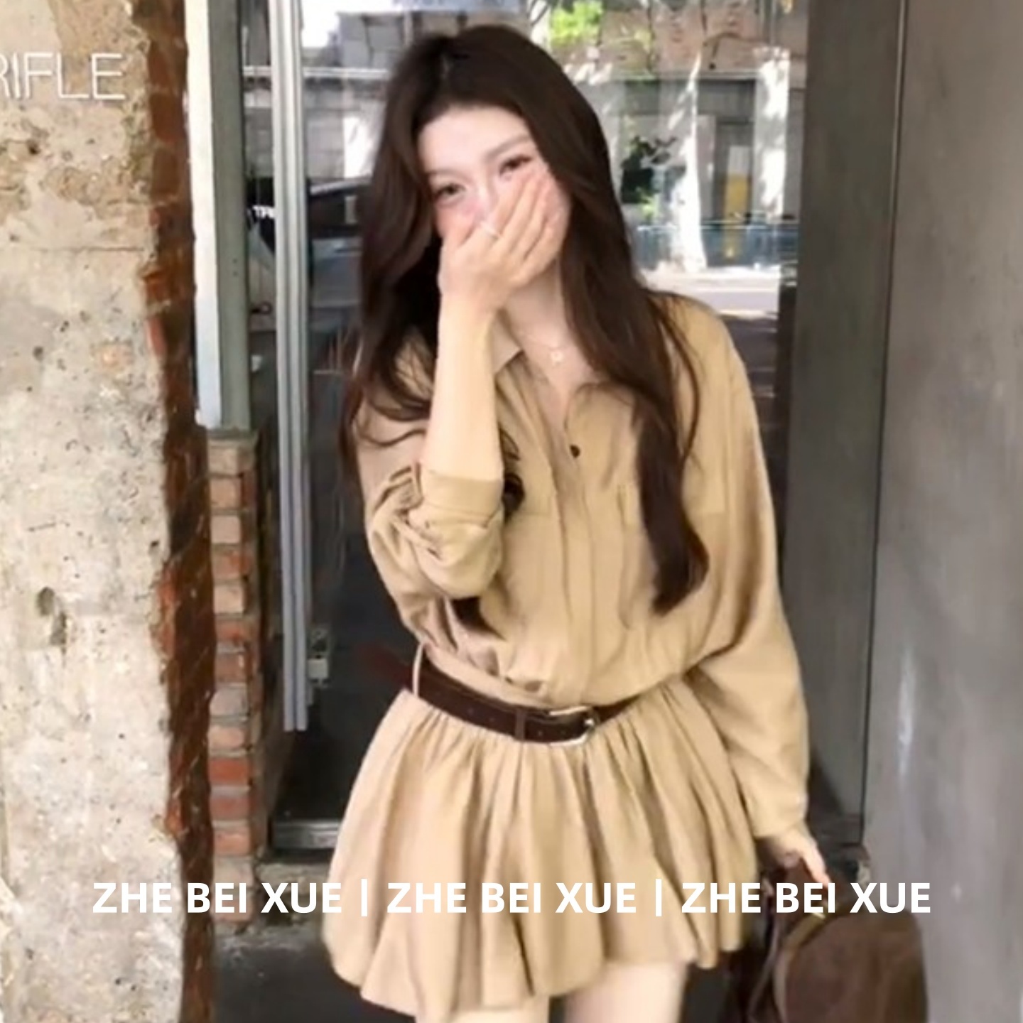 高级感卡其色工装连衣裙女士2025时尚秋季新款设计感小众蓬蓬短裙