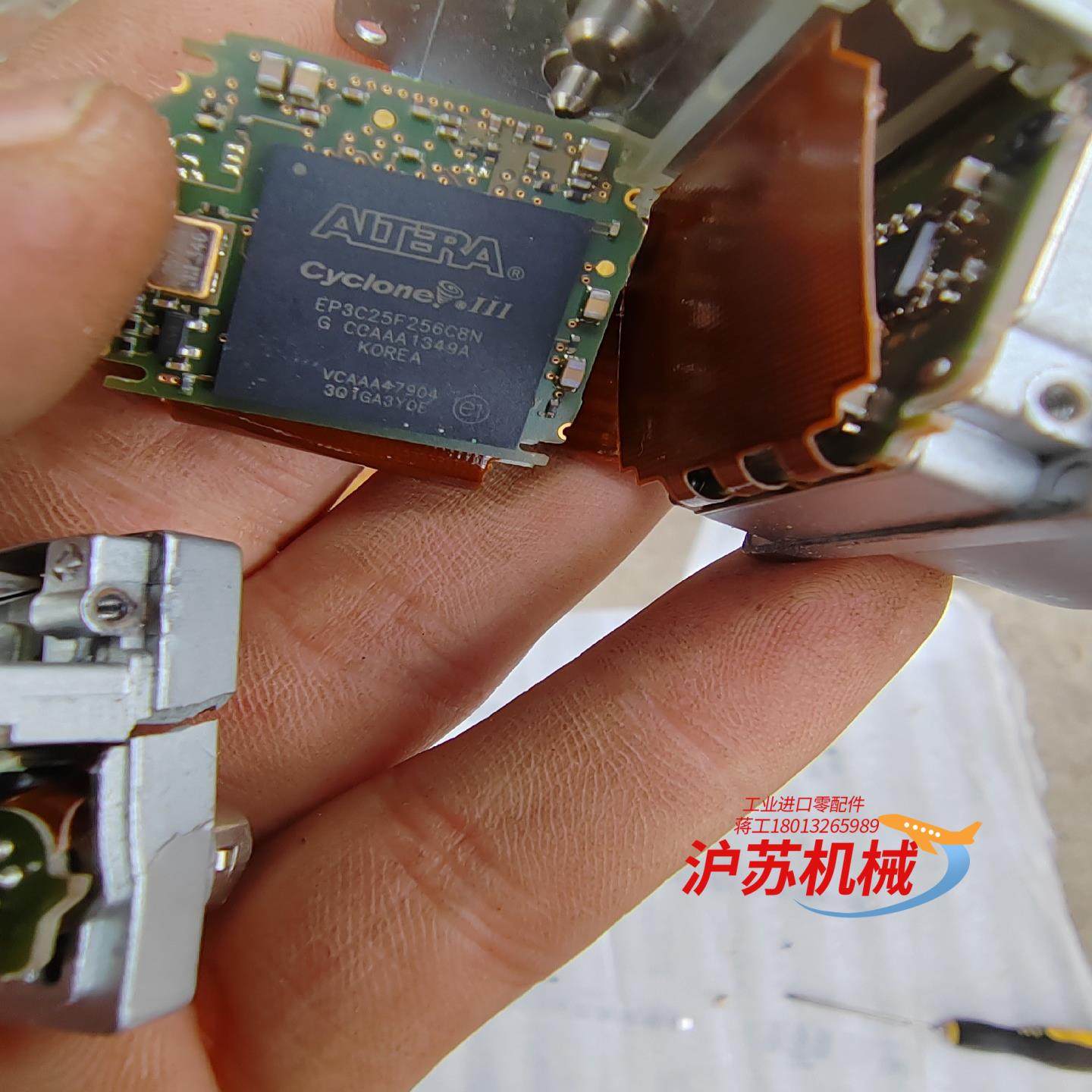 EP3C25F256C8N 工业相机巴斯勒相机拆的有四个！还