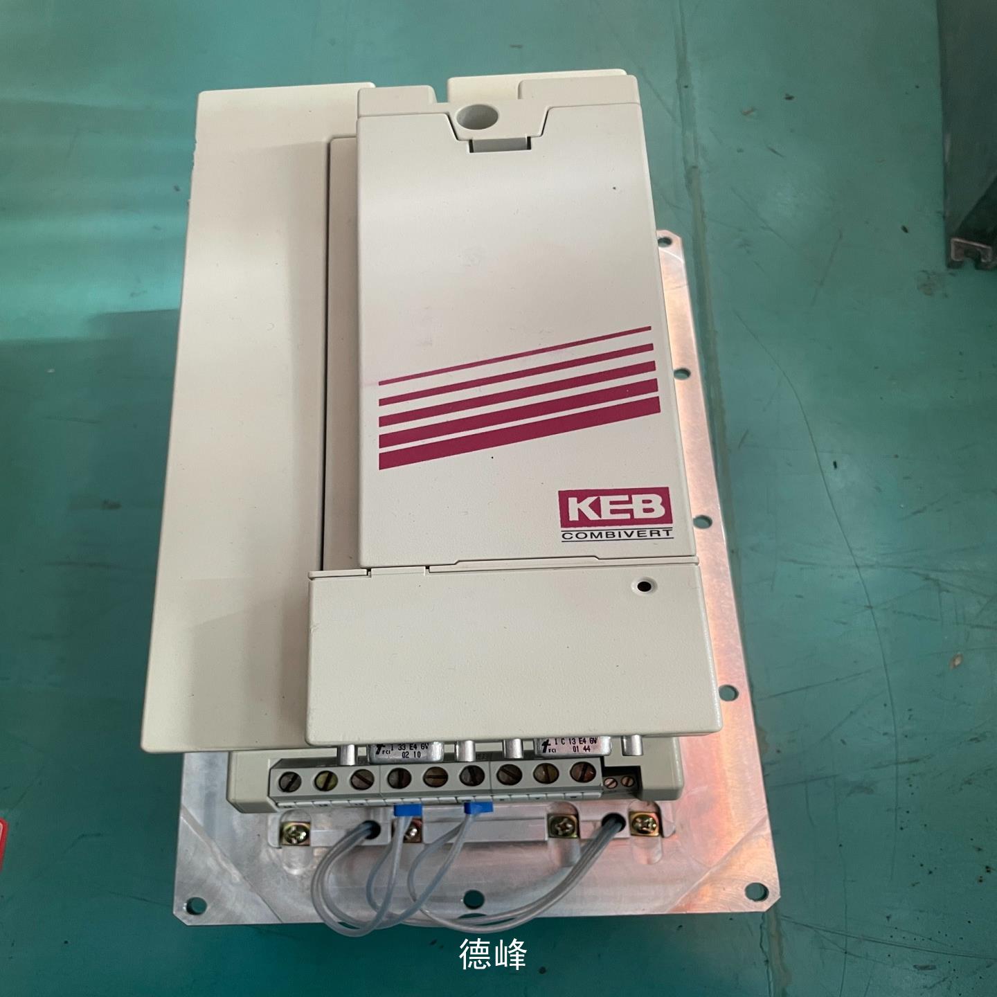 [德峰]科比变频器15.F5.M1E-YU01实物图 有测试视频 议议价