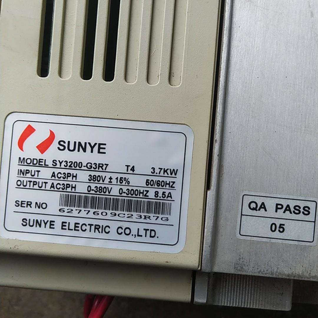 日业3.7kw变频器，SY3200-G3R7/T4