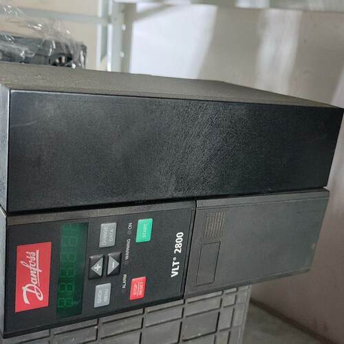 议~VLT2866PT4B20STR丹佛斯55kw变频器拍图