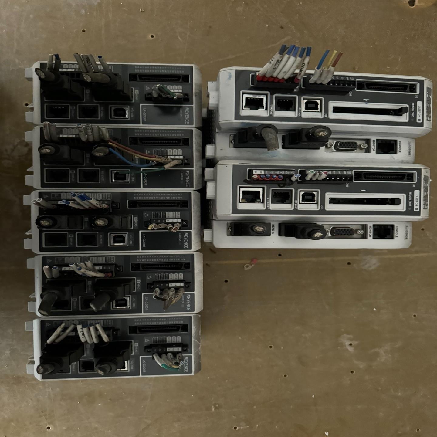 基恩士控制器LJ-G5001两台,