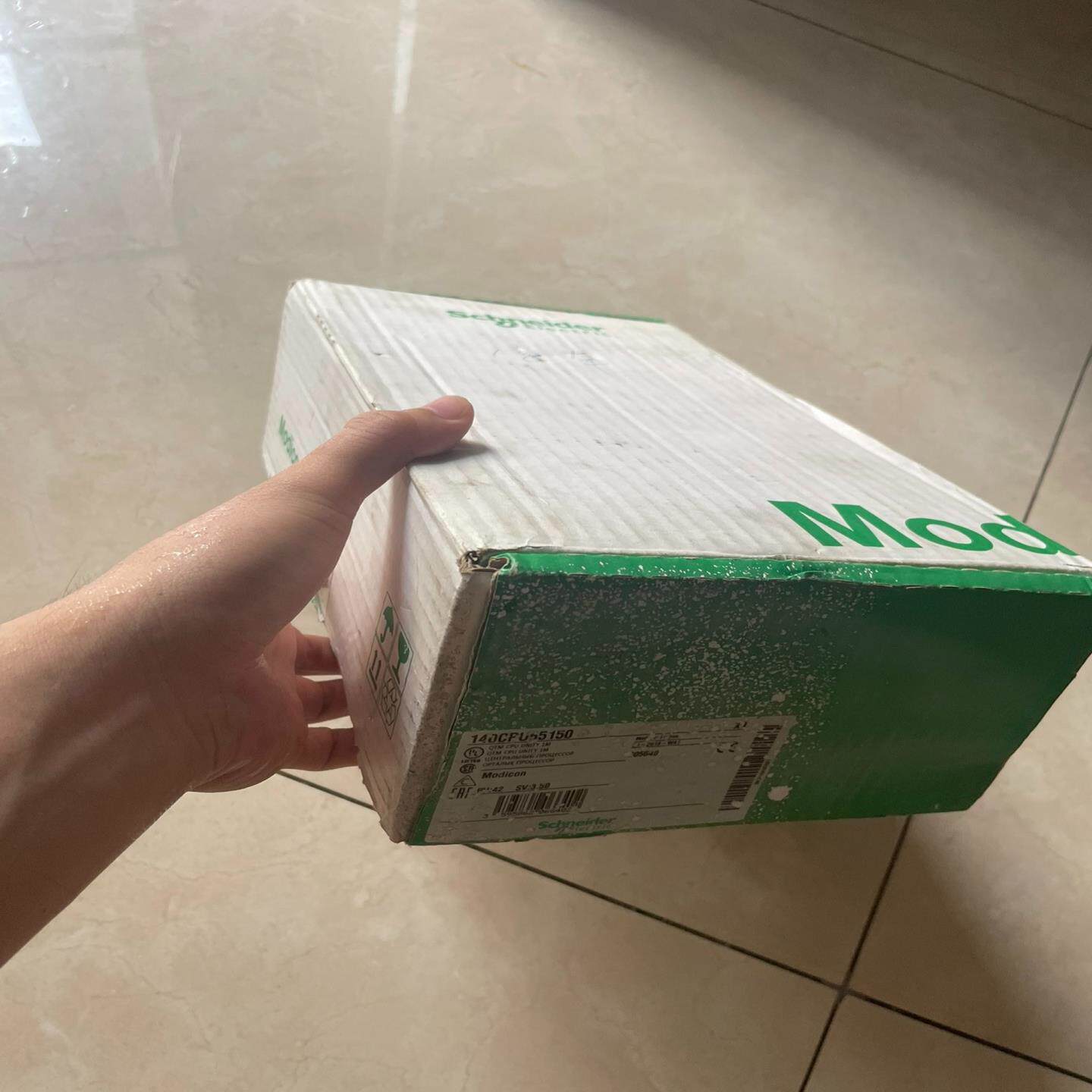 （设备配件）140CPU67160成色不错 Schneider CPU6