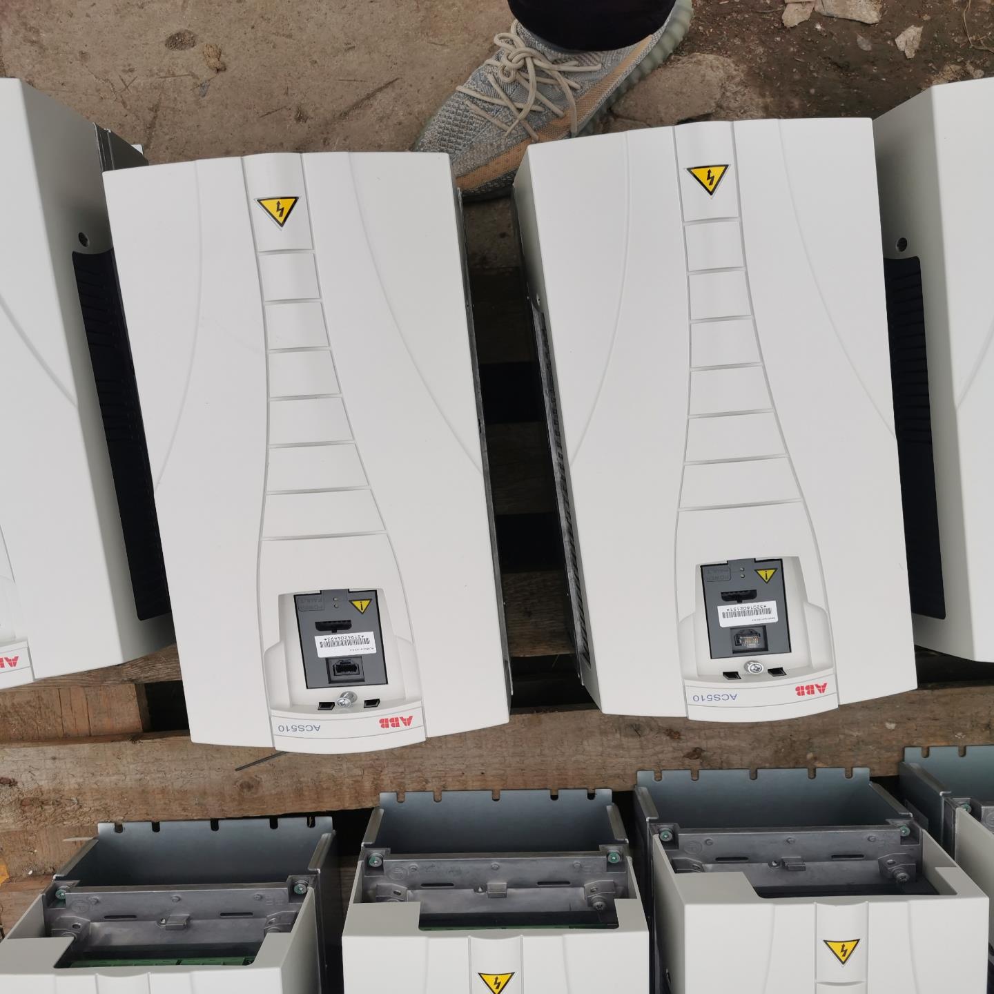 变频器acs510-01-031A-4 机器装柜没用