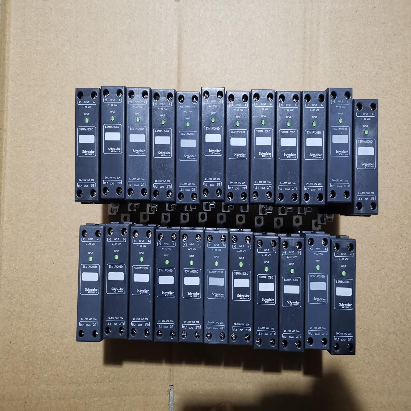 余件全新SSM1A120BD单相固态继电器24-2