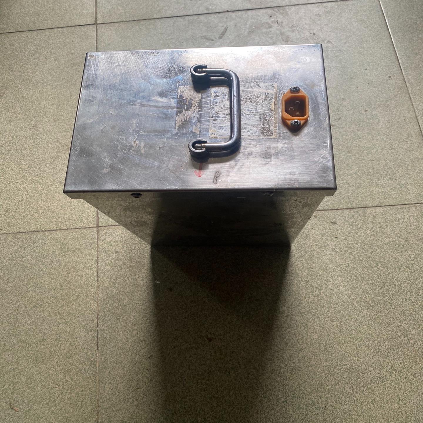 （设备配件）锂电池，48 V 30 A，18650电芯，正常充放电可以走