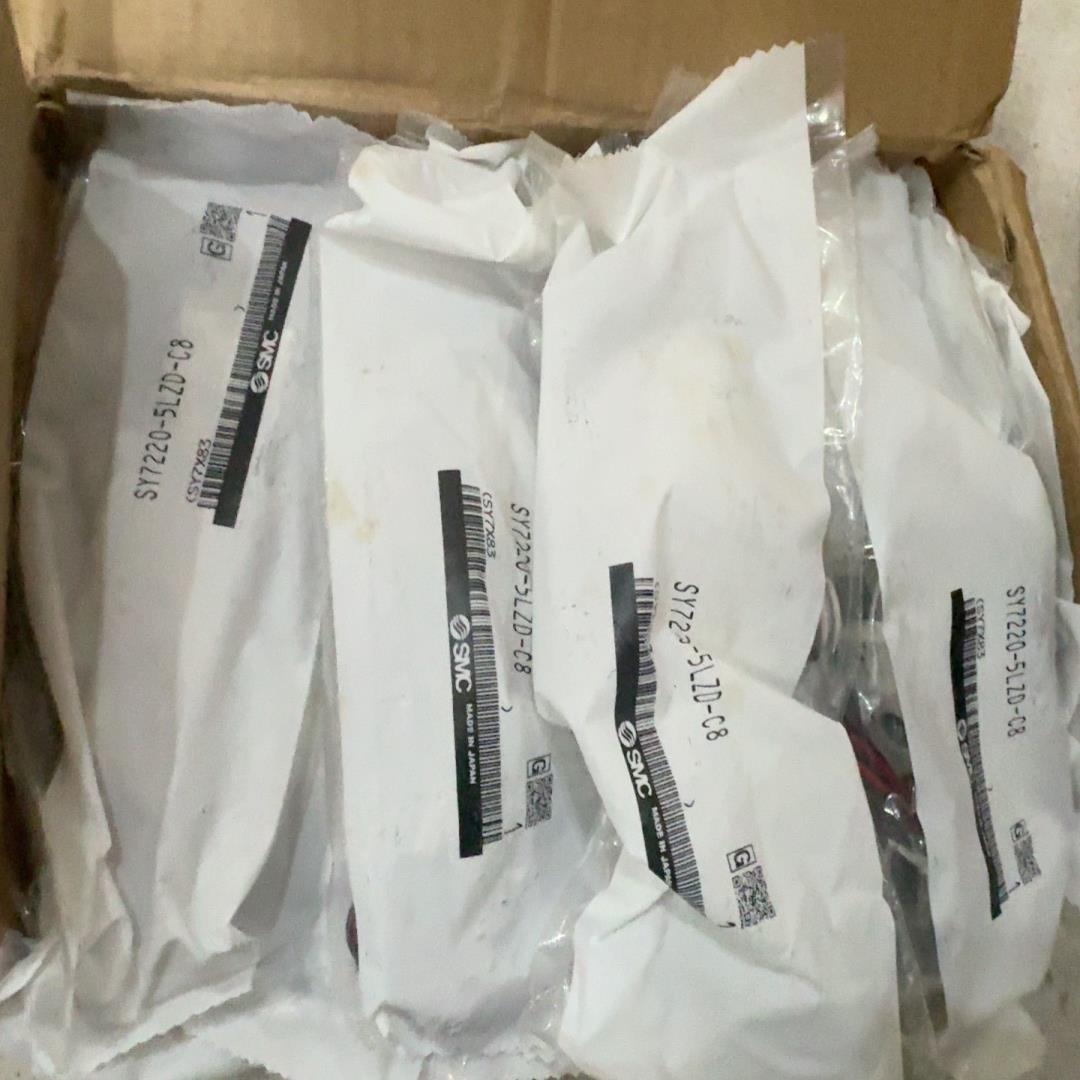 电磁阀SY7220-5LZD-C8 共19 个2850