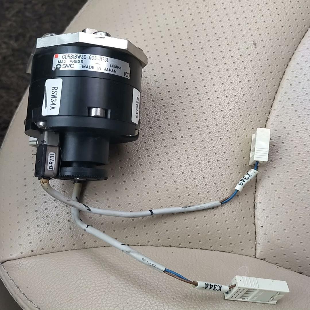 SMC旋转气缸 CDRB1BW30-90S-R73L 。带2