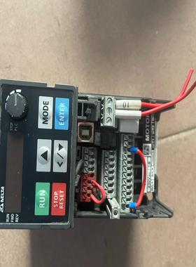 台达VFD2A8MS21ANSAA，400W，前盖掉了，