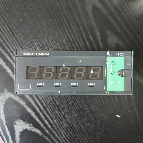 [德峰]，杰佛伦功能包好表面漆斑，F027945GEFRAN压力表有