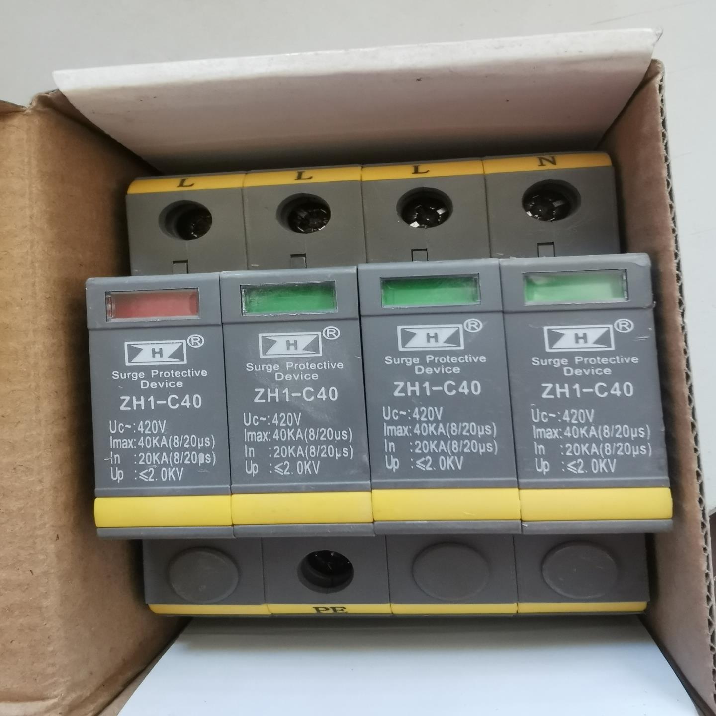 电涌保护器纯新带装有30个，30，需要的联系我，