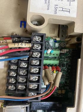 [德峰]C包功能变频器，YPHT316361A1000-安川头，端子