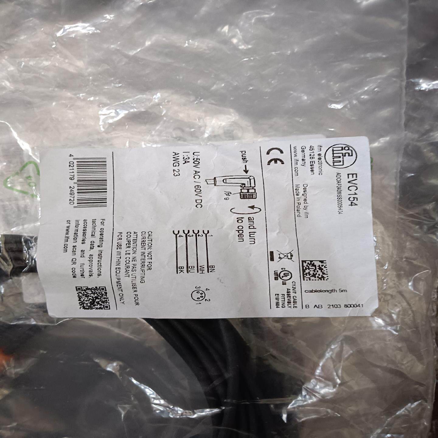 易福门 EVC154  IFM 4芯弯头