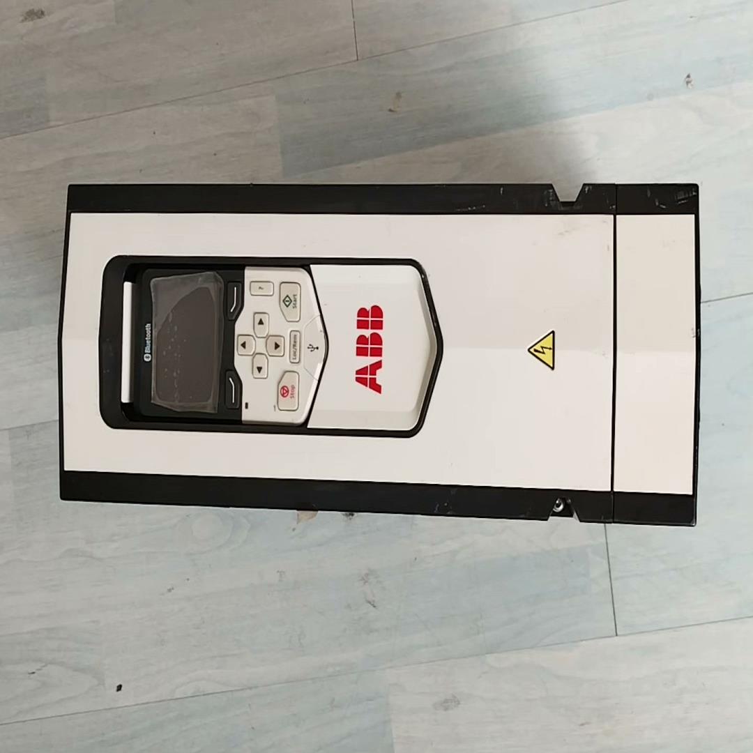 ACS880-01-025A-3  11Kw变频器成色好