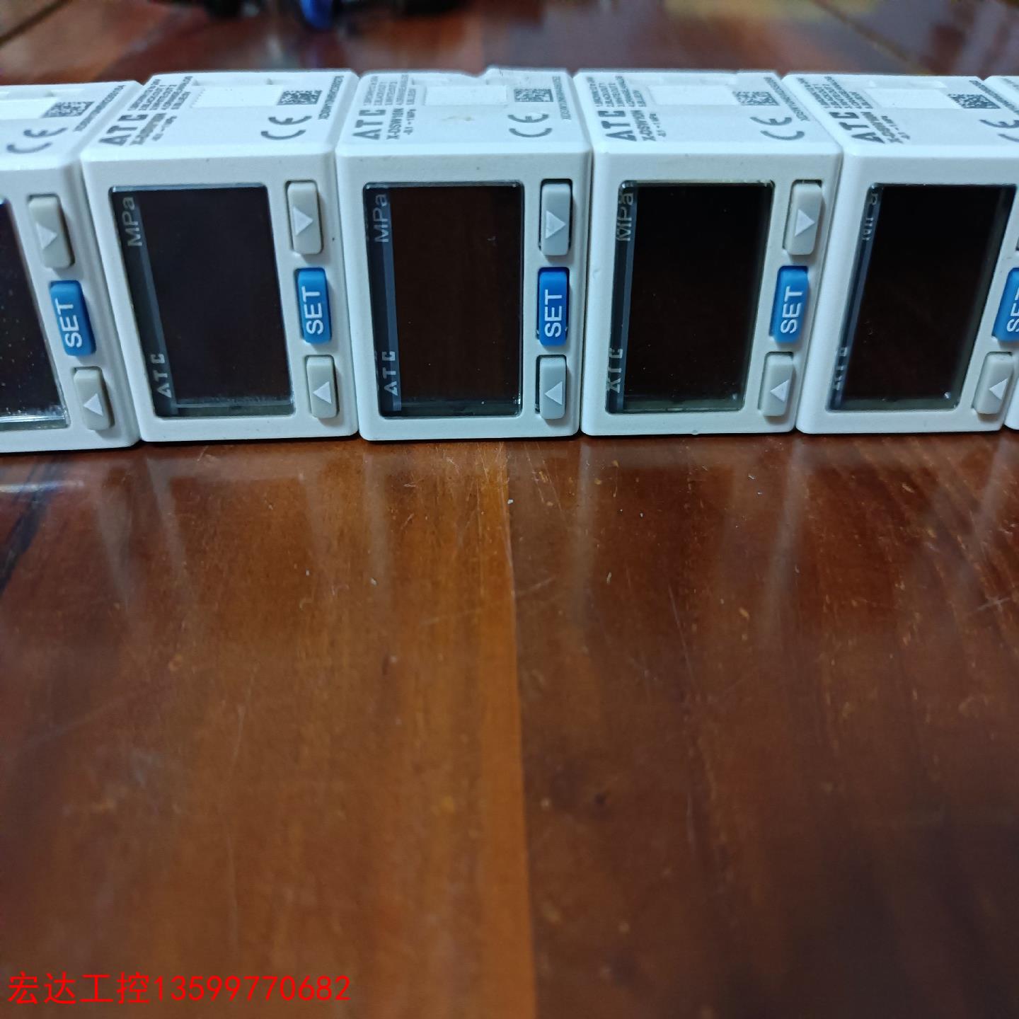 [宏达工控]台湾亚德客airtac数显真空表 ,型号x-dsw01n(--议价