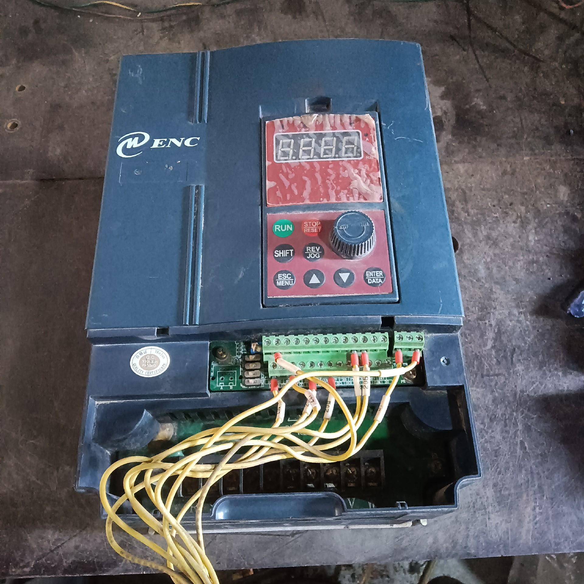 易能变频器 7.5KW XEM-4T0075G/0110P~议价