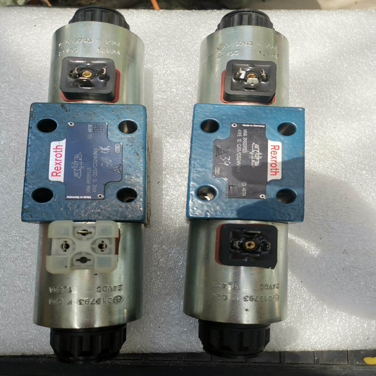 Rexroth力士乐电磁阀4WE 10 Q33/CG24N9