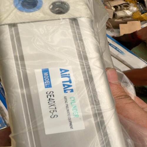 （设备配件）AirTAC亚德客SE标准气缸SE50X50++新的有十几根
