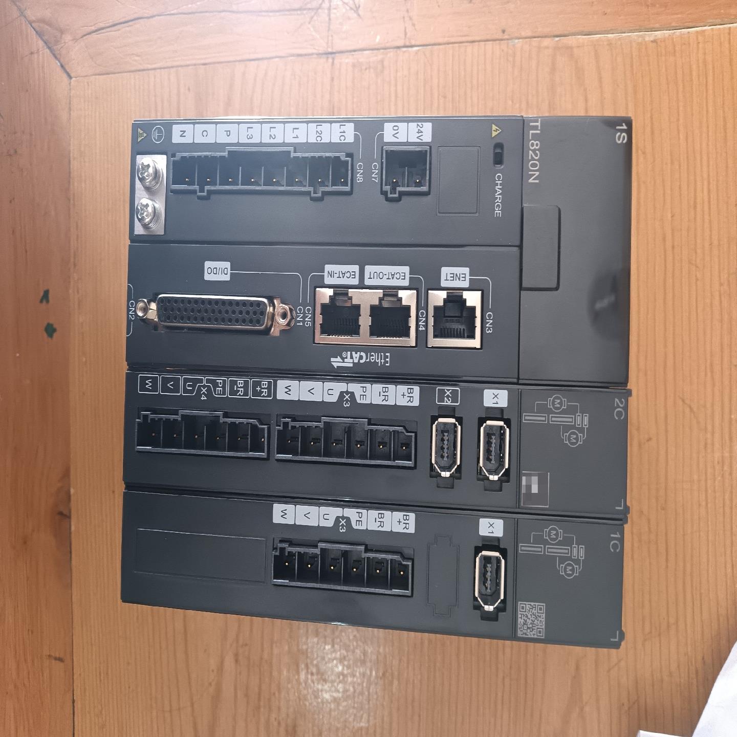 汇川TL820N1S2C1C，4轴伺服驱动器，