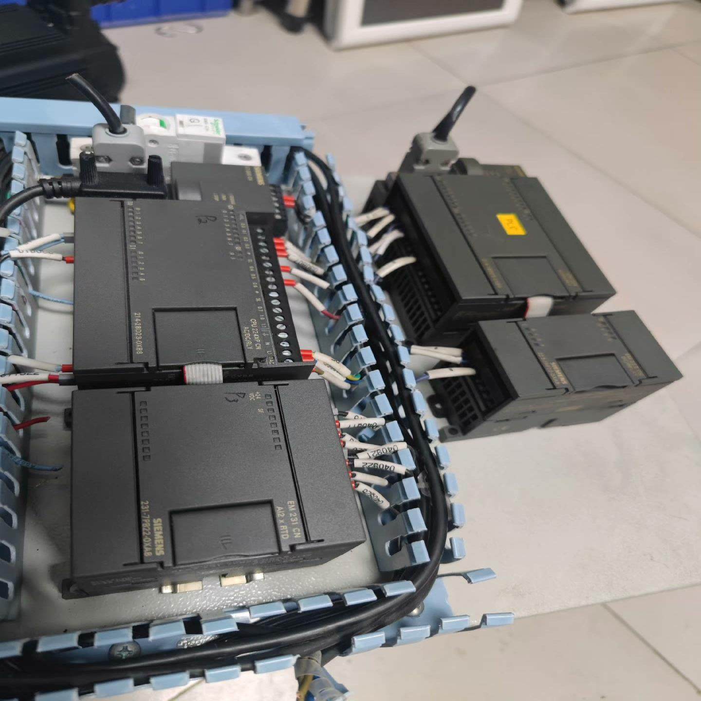 （设备配件）西门子plc cpu224xp cn  2142BD23-0