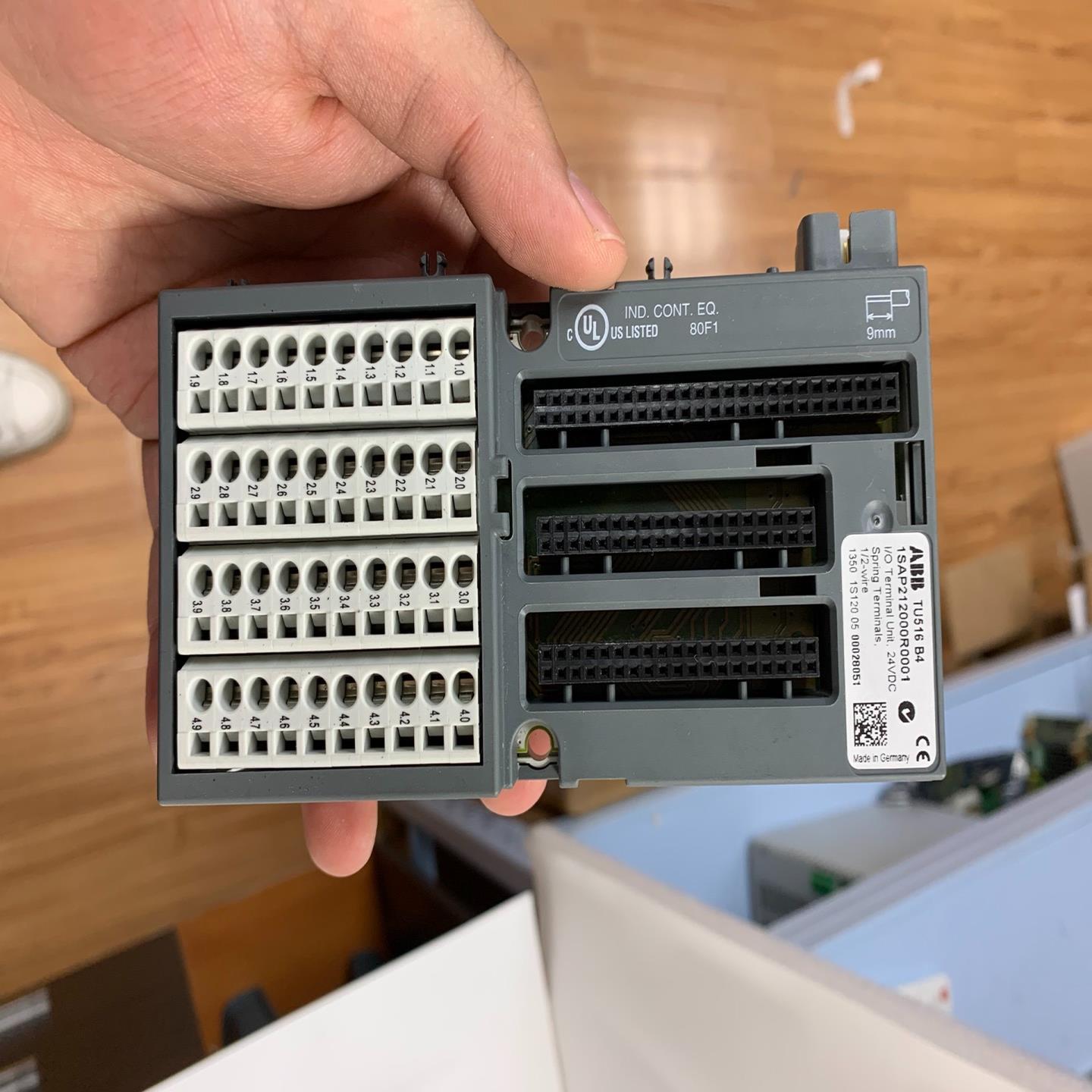 TU516B4  1SAP212000R0001  模