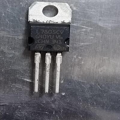 流水线原件：全新原装L7805CV三端稳压管,直插TO-