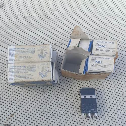 全新idec开关mc3d-m20fb就8个，需要的联