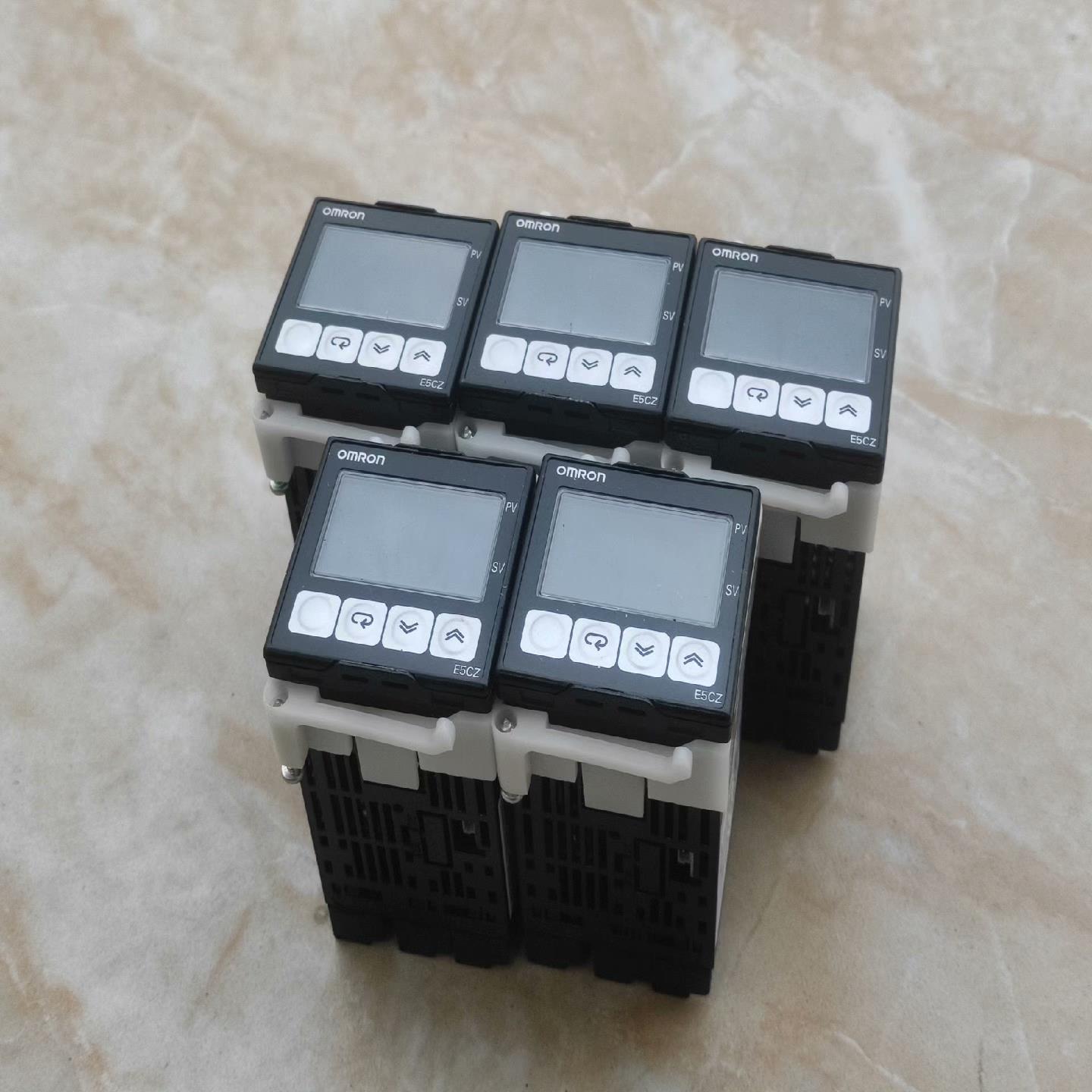 欧姆龙温控器E5CZ-Q2MTD  24V