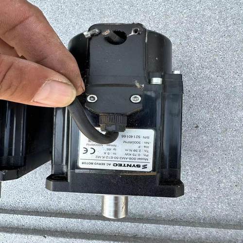 [德峰]新代-如图M2AM2 --S08，50-。E12-K伺服电机