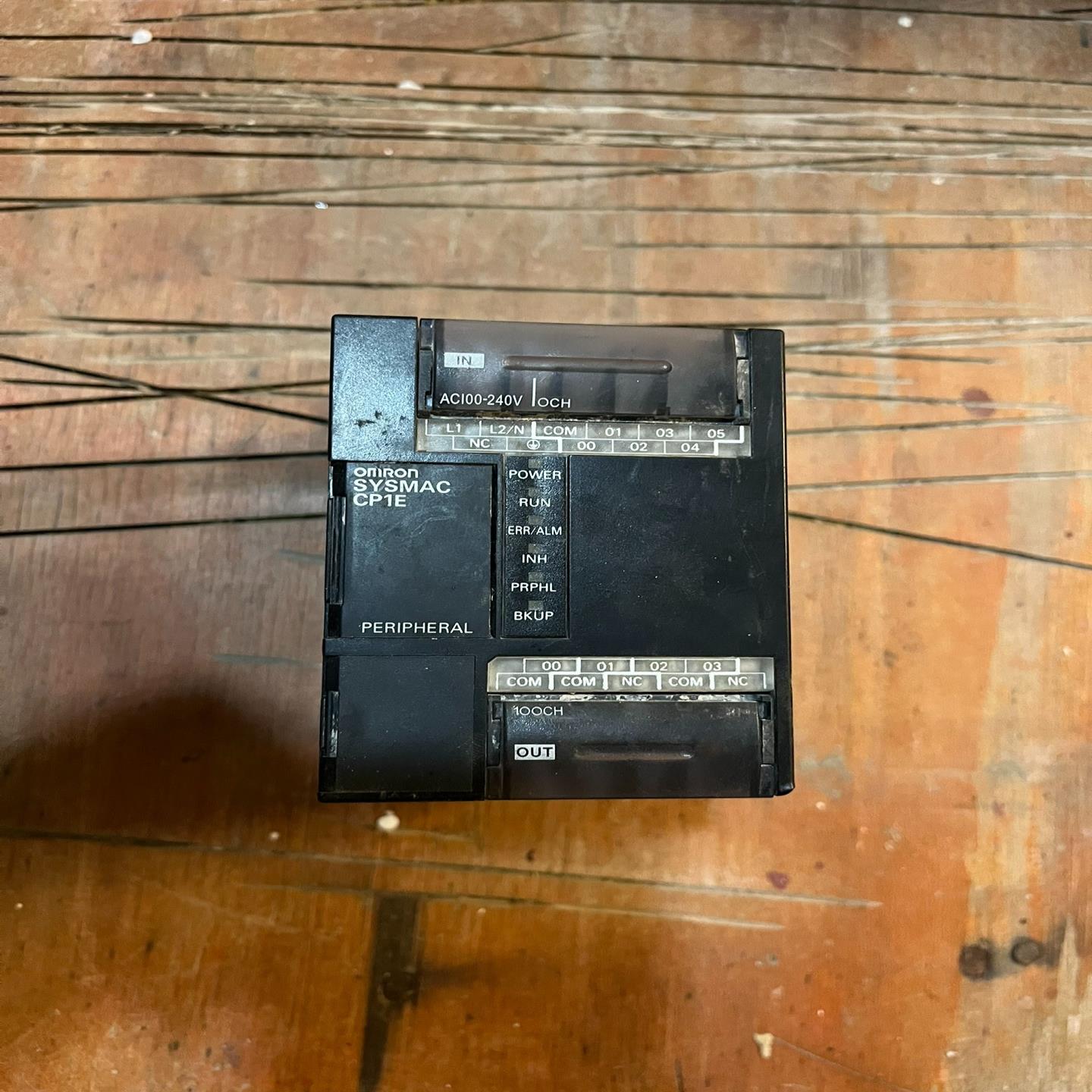 plc cp1e-e10dr-a，功能完好，外观如图，