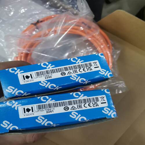 13个UFN3-70B413 全新原装德国西克SICK 超声