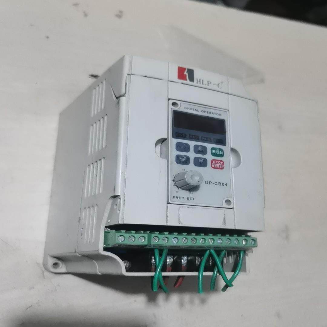9新海利普变频器 HLPC01D523B