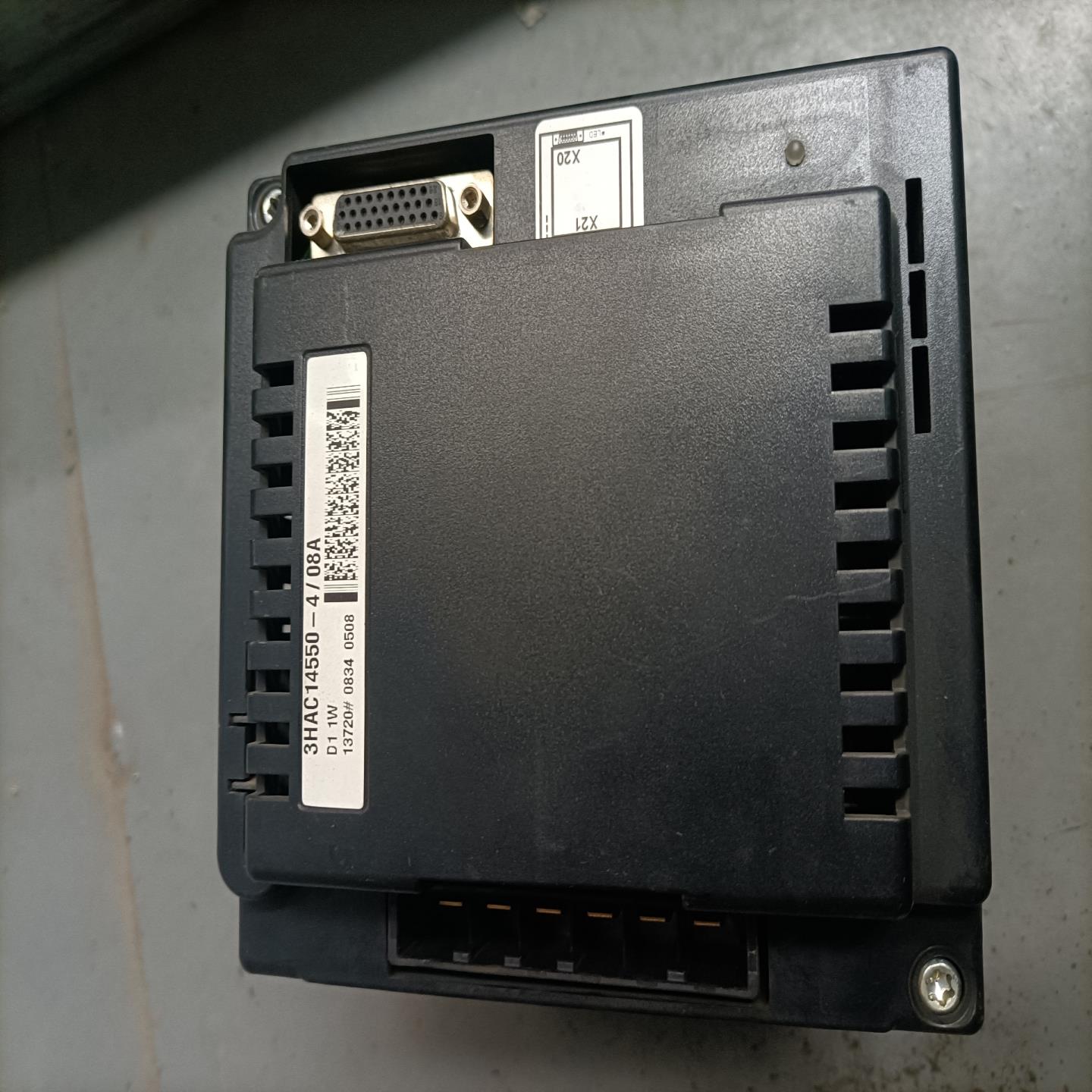 ABB机器人驱动器3HAC14550-4/08A