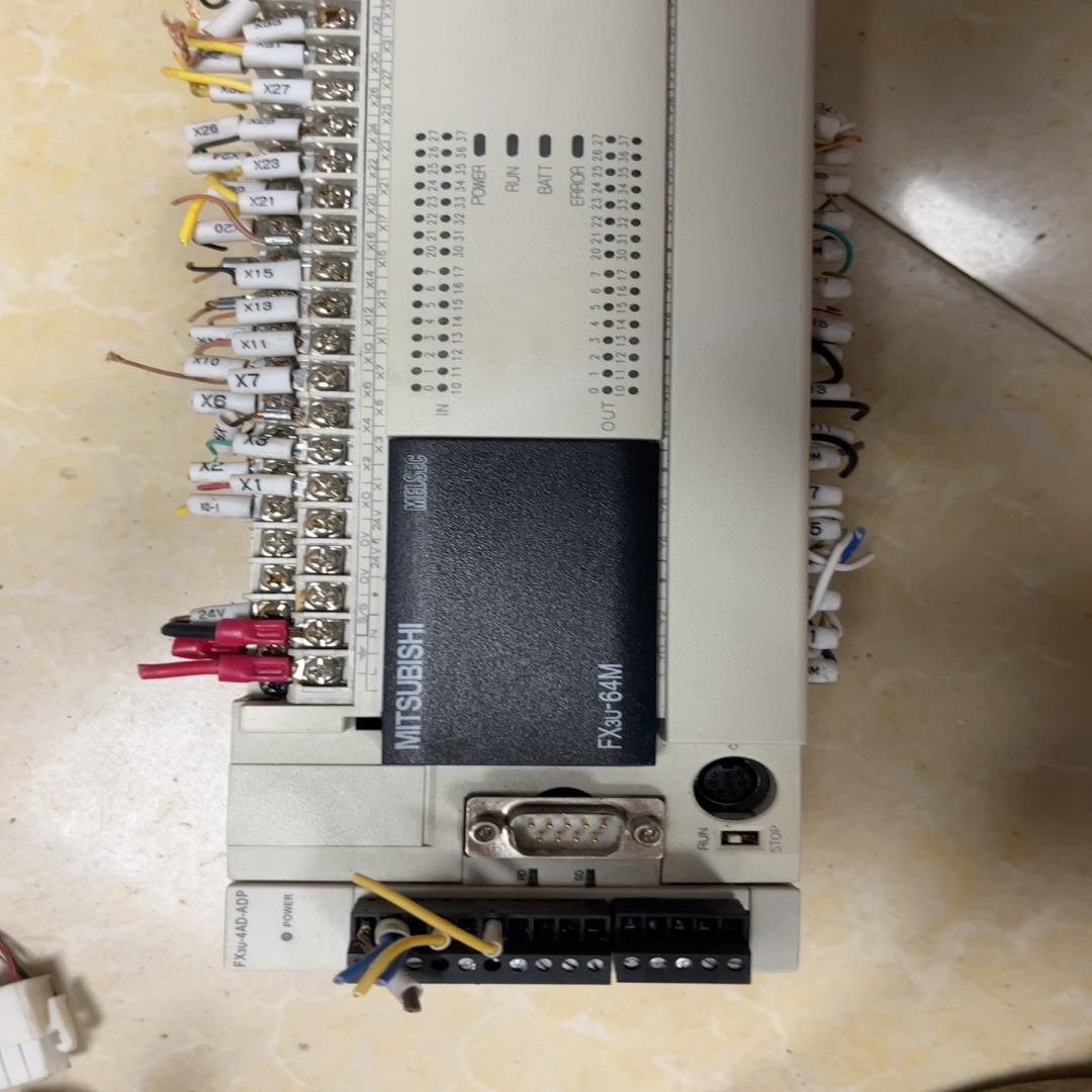 （设备配件）F3u-64m带一个Fx3u-4AD-ADP模块