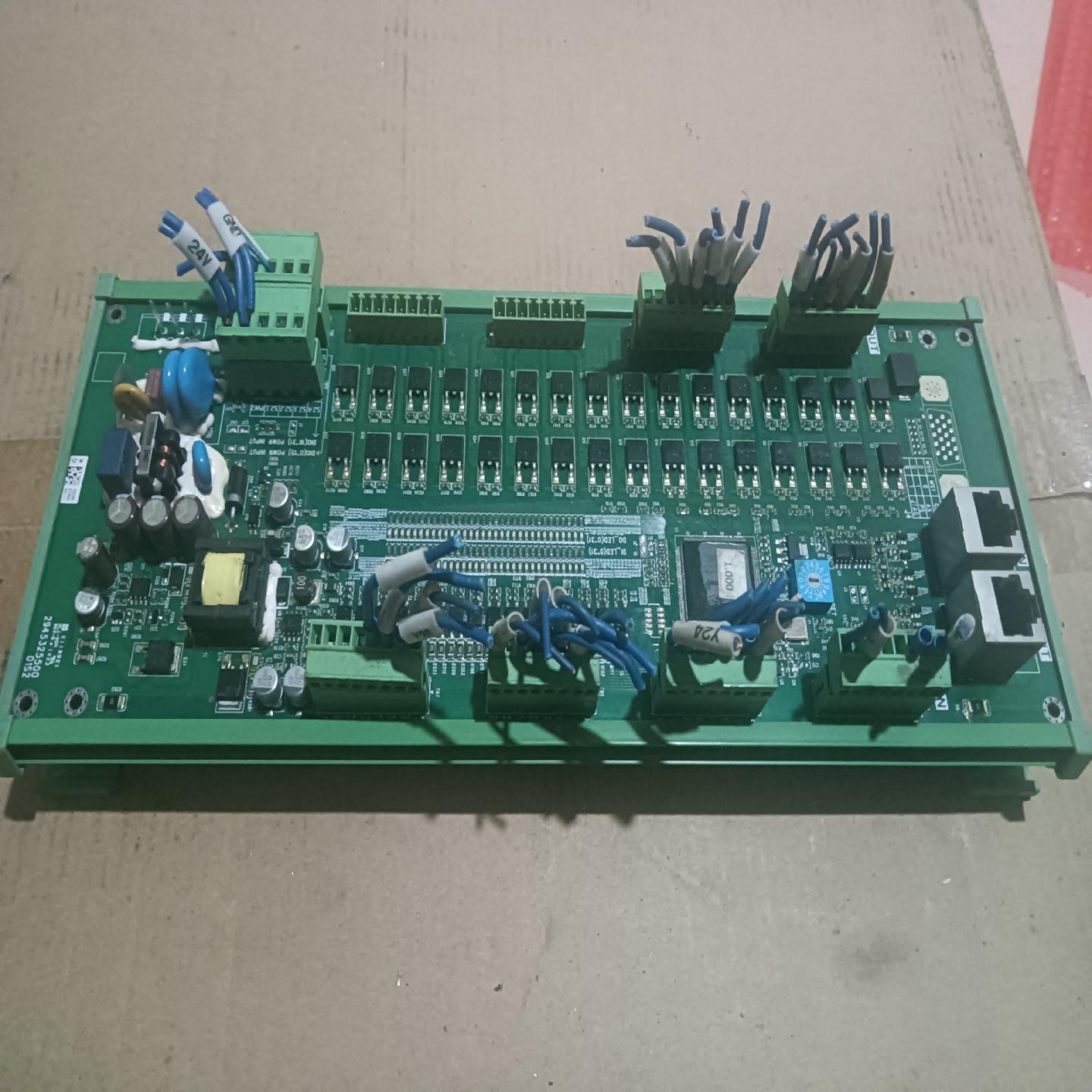 [德峰]拆机台达HM-RIO3232T12成色漂亮如图！功能正常包好