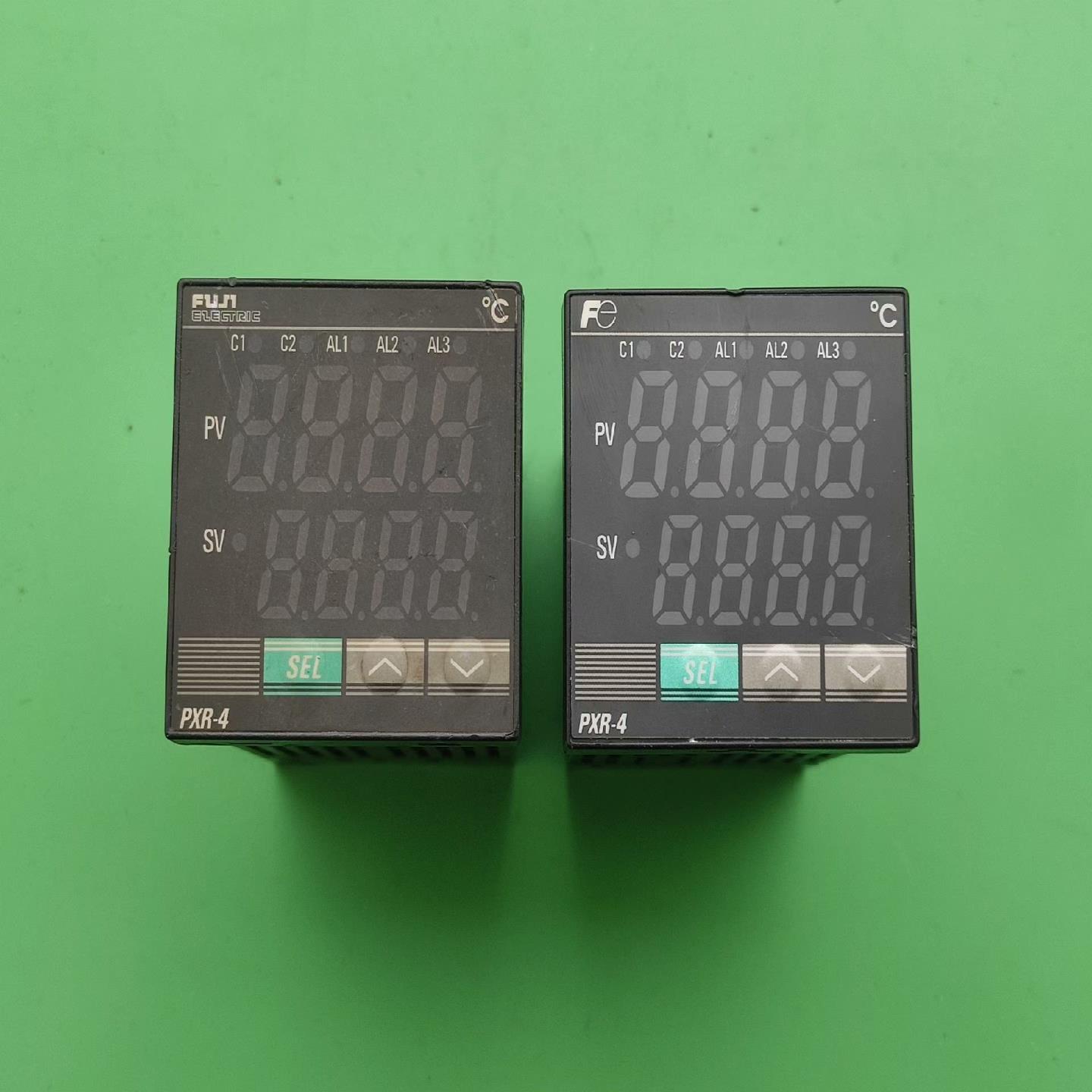 富士温控器PXR4TCY1-8∨000-A  1个
