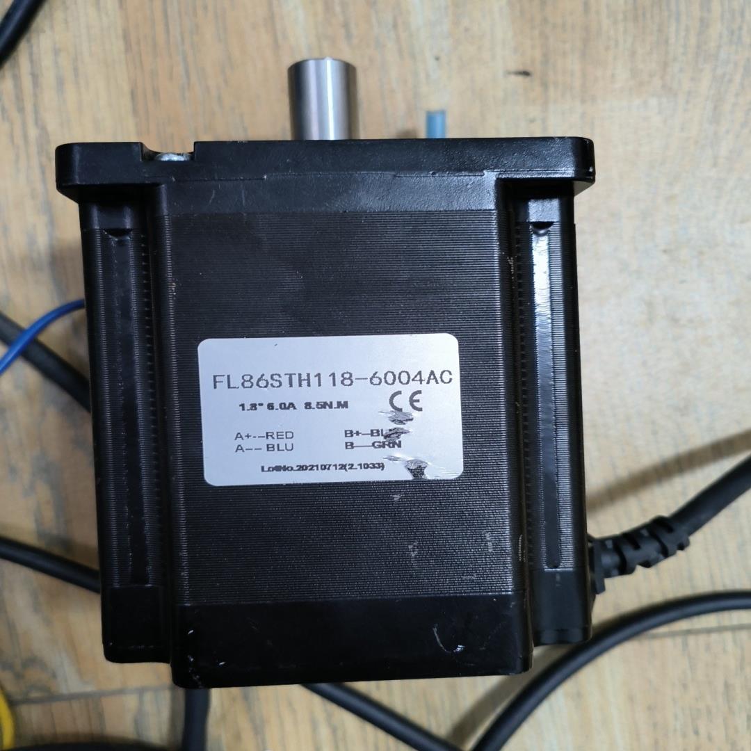 [德峰]步进电机FL86STH118-6004AC 成色漂亮功能正常