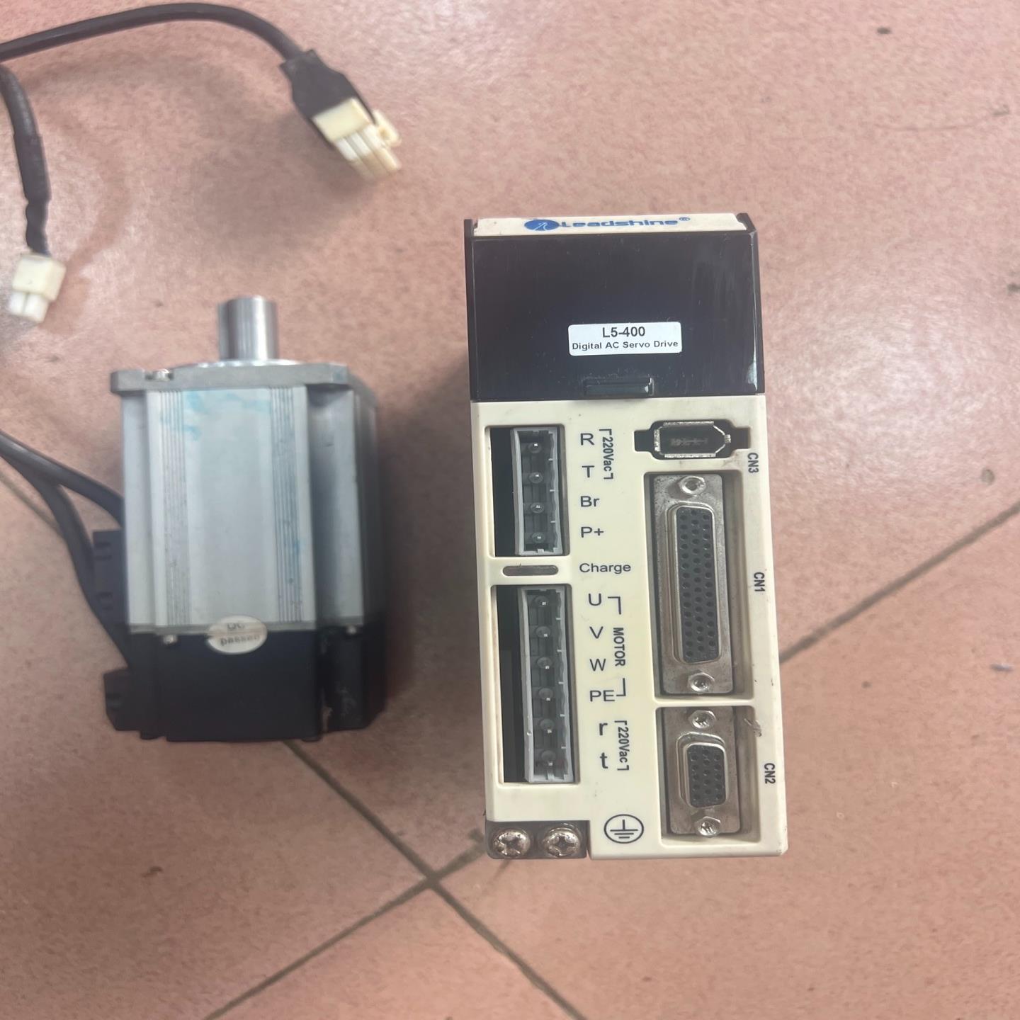 （设备配件）-400L5伺服电机 雷赛一套