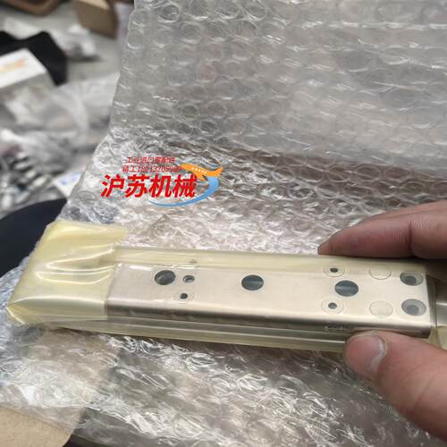 全新新款滑台气缸 MXQ8A-50Z3,