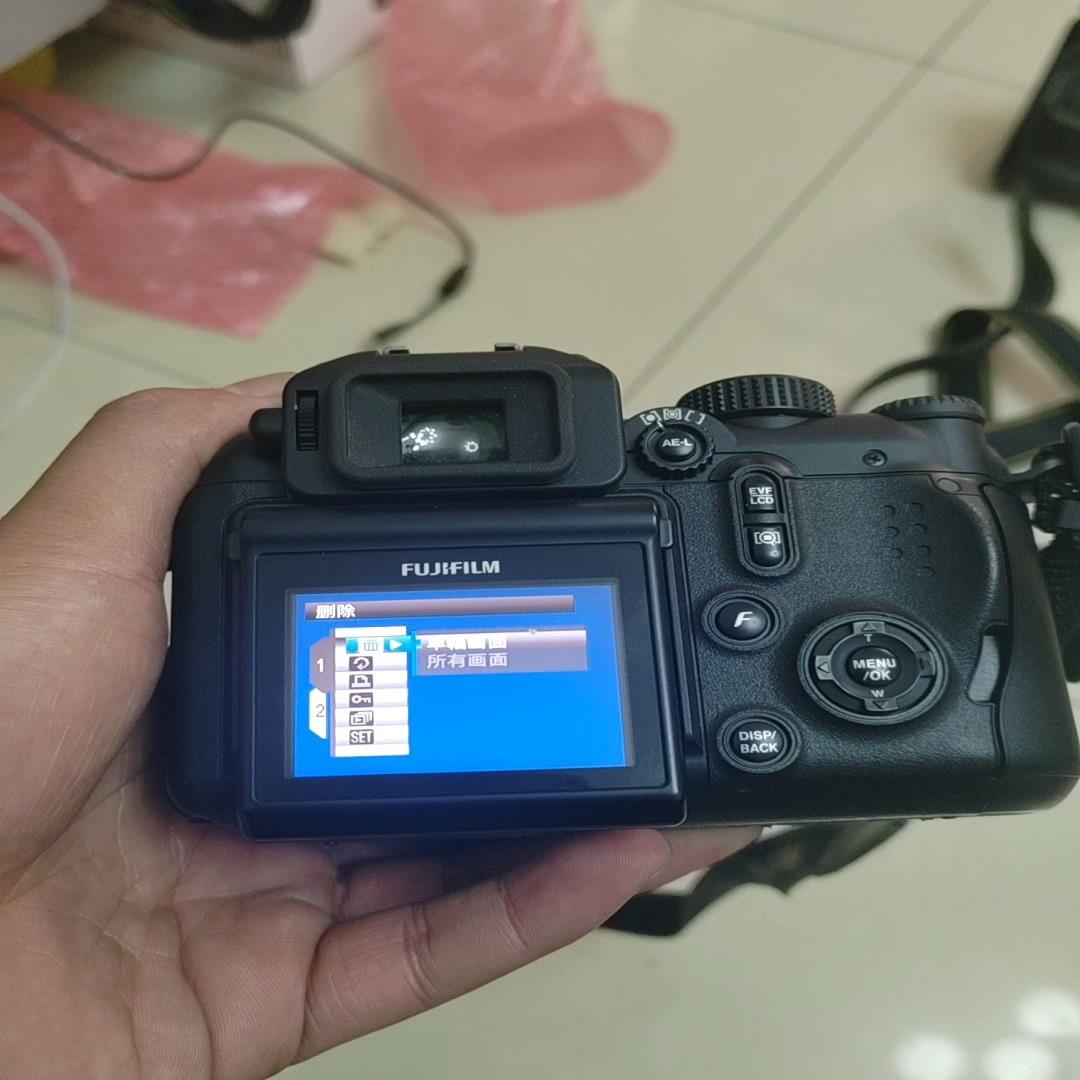 富士finpix s9600单位里买回来的！没有电源没有线没