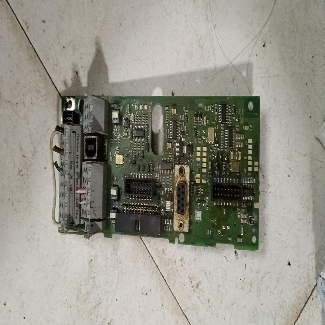{莱茵电子商行}丹佛斯FC-302系列变频器主板130B7002