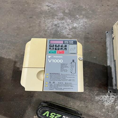 （请询价）安川V1000变频器1.5KW，实物拍摄，议价
