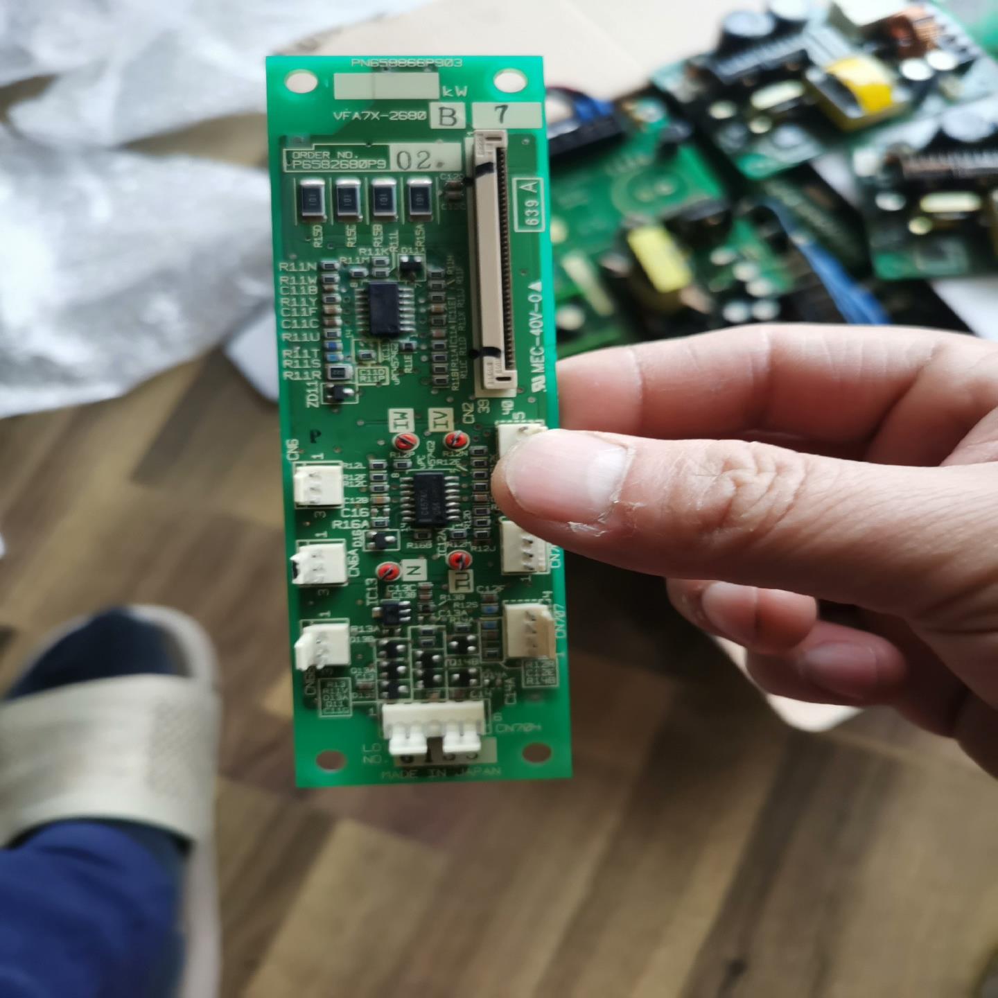 变频器信号板VFA7X—2680 B 7，，成色很