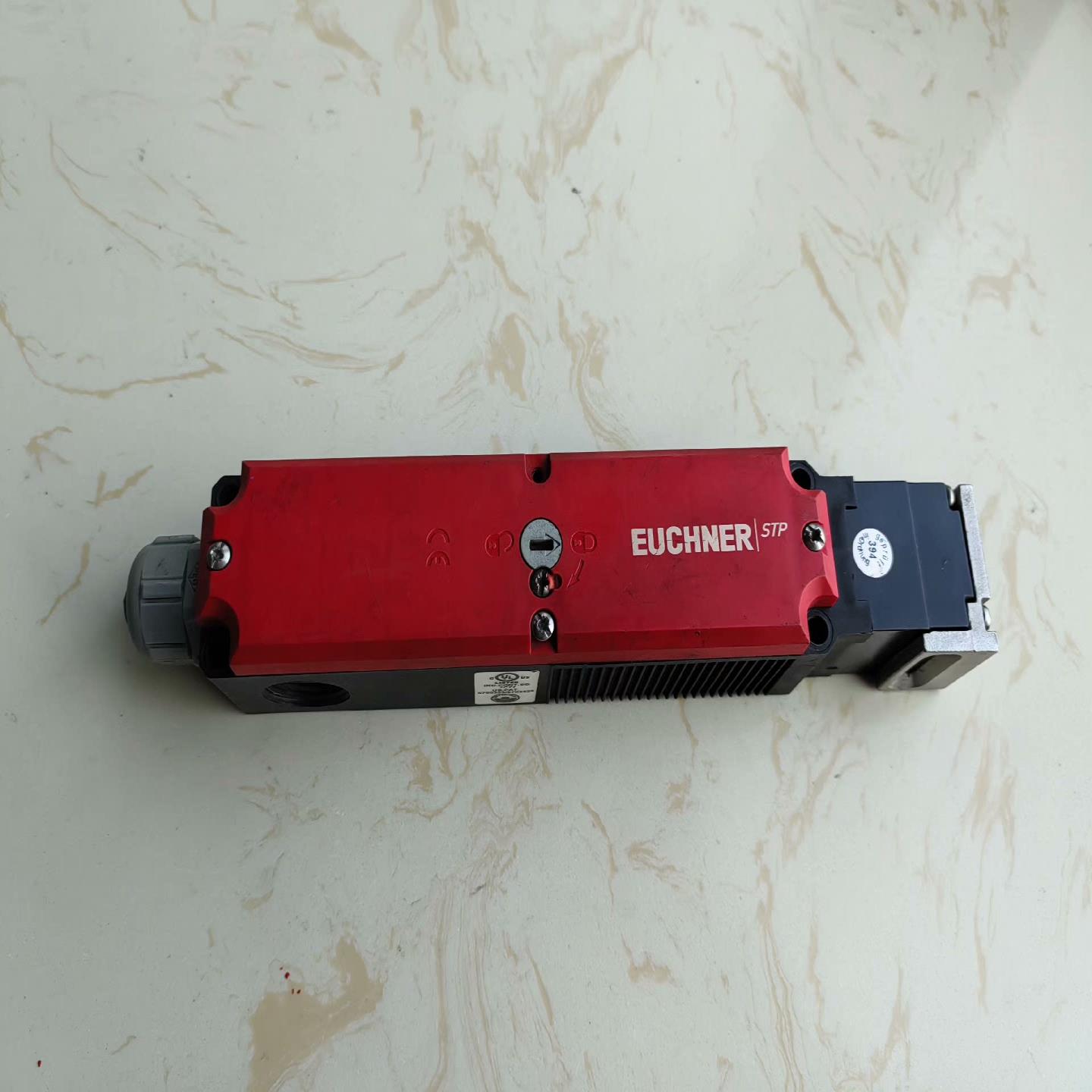 [德峰]EUCHNER安士能安全锁STP4A-2131A024M拆机