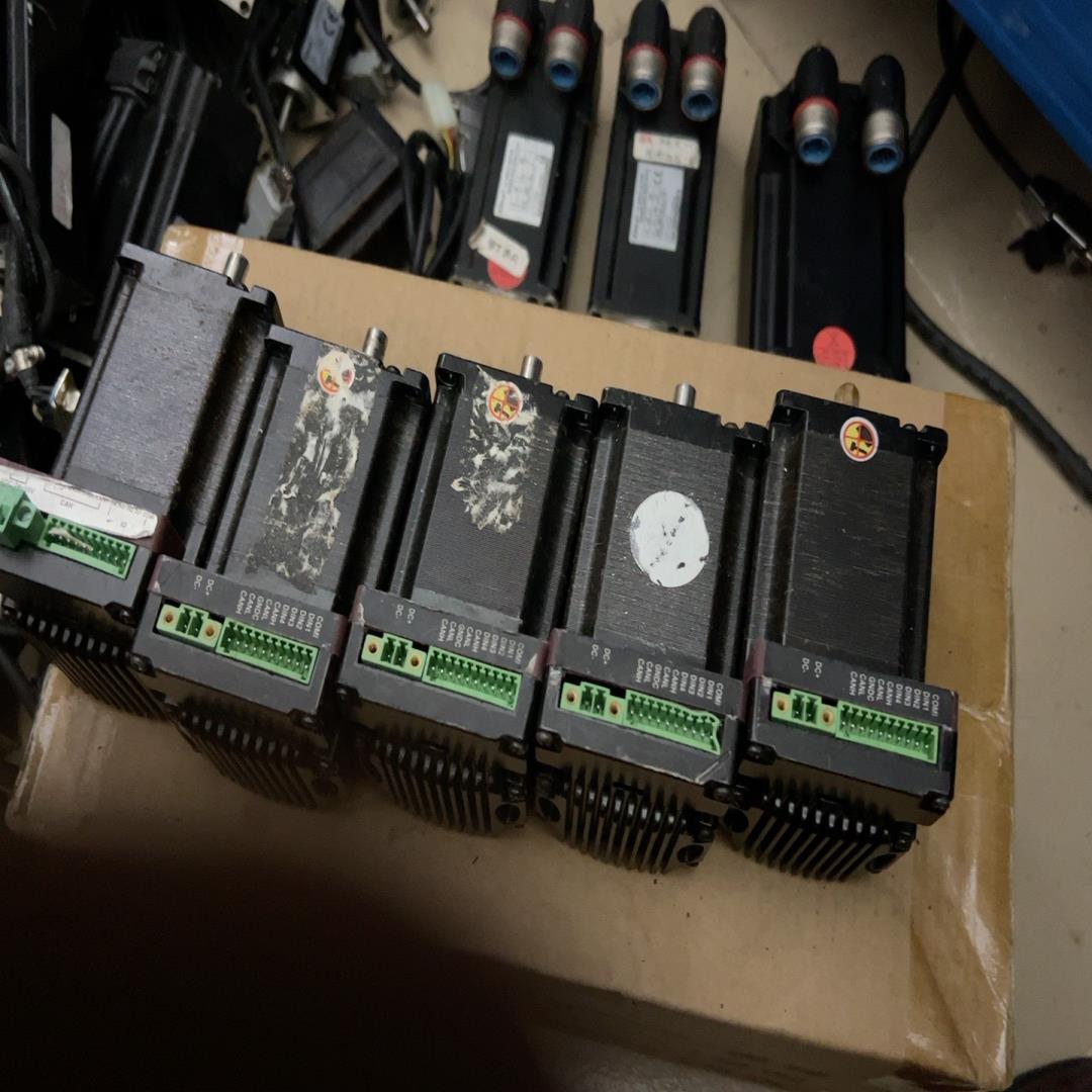 [德峰]yis57-20步科伺服电机，8.9新，500一个