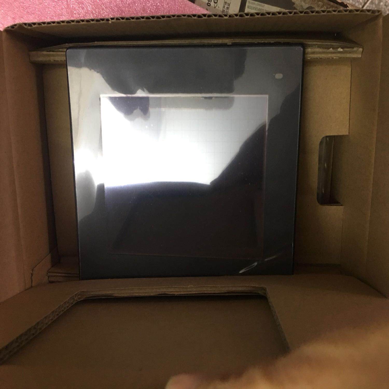 触摸屏GT1455-QMBD/QMBDE/QTBDE. GT1450-QLBD/QLBDE - 实物图